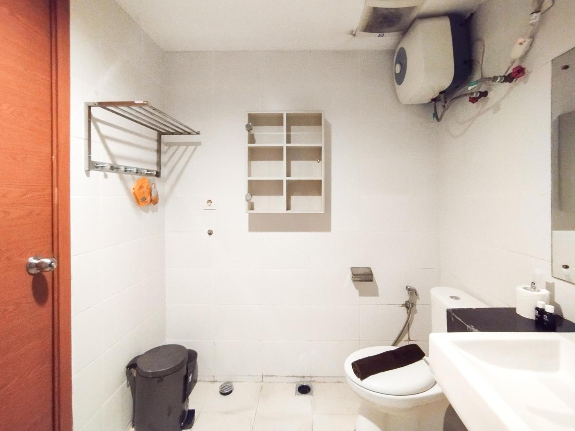 Simply And Comfy Studio Room Apartment Beverly Dago By Travelio Bandung Eksteriør bilde