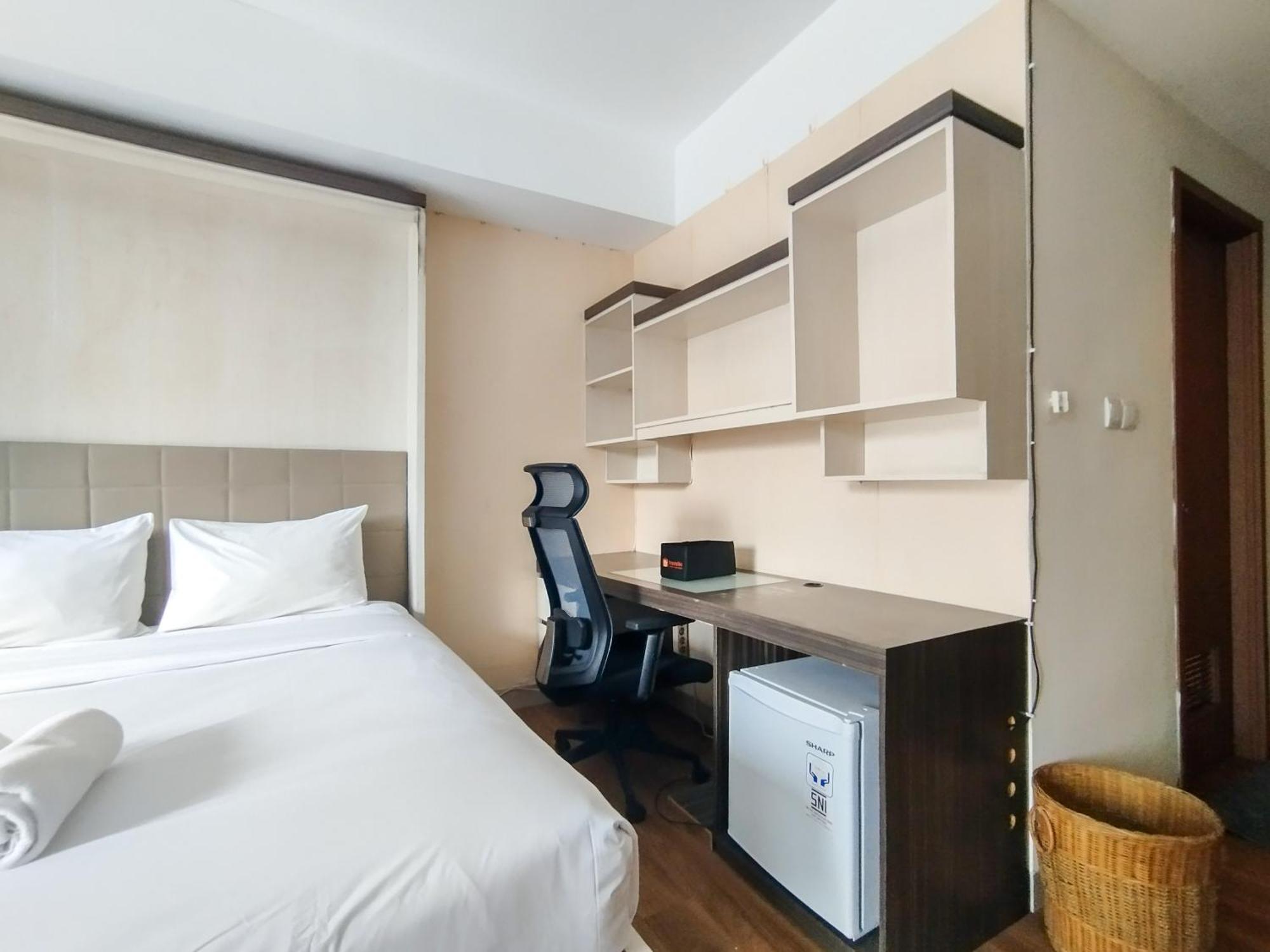 Simply And Comfy Studio Room Apartment Beverly Dago By Travelio Bandung Eksteriør bilde