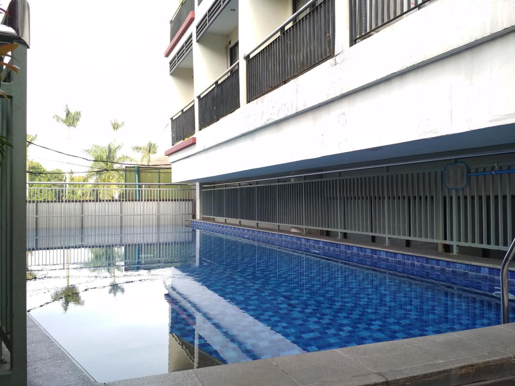 Simply And Comfy Studio Room Apartment Beverly Dago By Travelio Bandung Eksteriør bilde