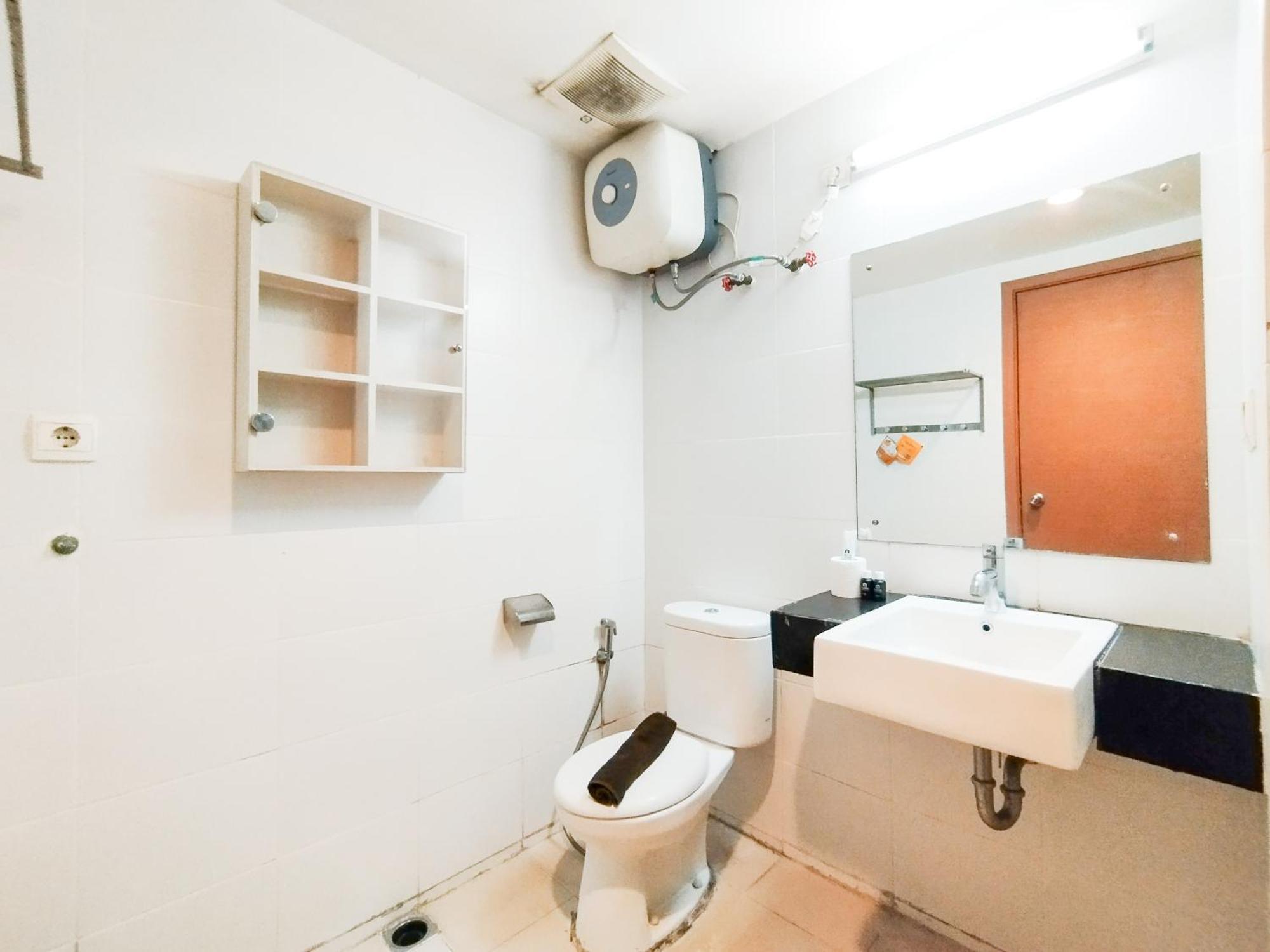Simply And Comfy Studio Room Apartment Beverly Dago By Travelio Bandung Eksteriør bilde