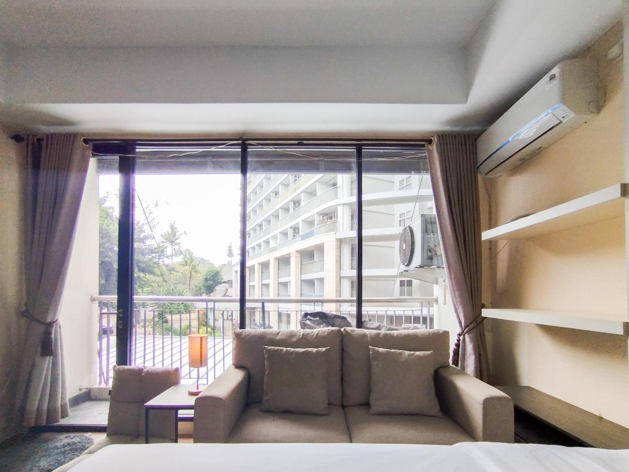 Simply And Comfy Studio Room Apartment Beverly Dago By Travelio Bandung Eksteriør bilde