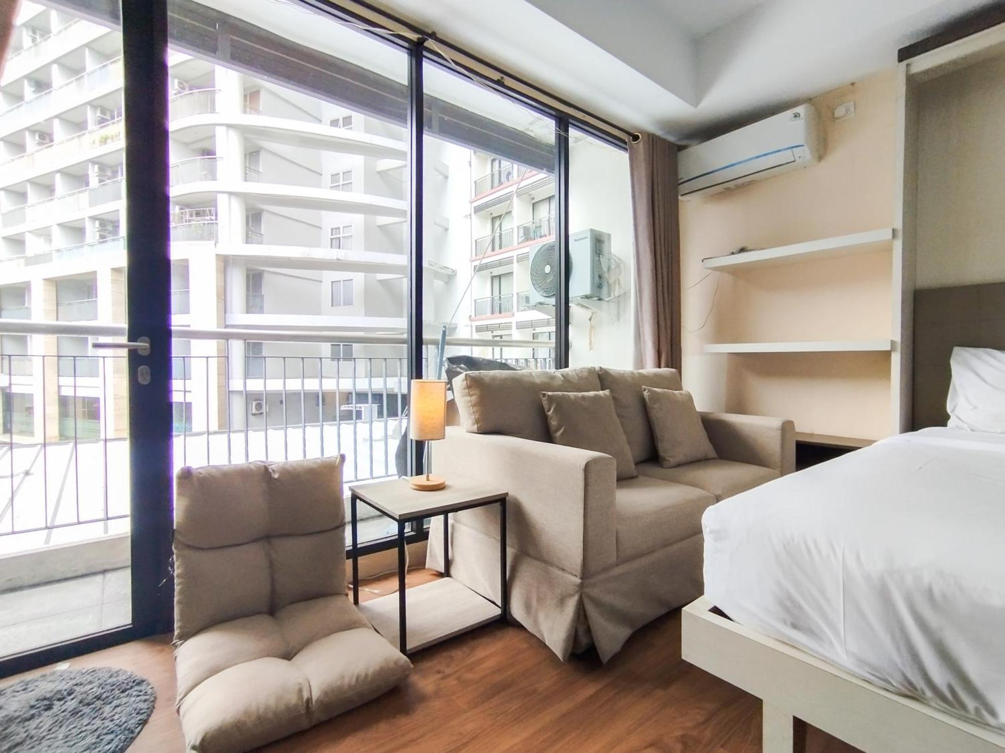 Simply And Comfy Studio Room Apartment Beverly Dago By Travelio Bandung Eksteriør bilde